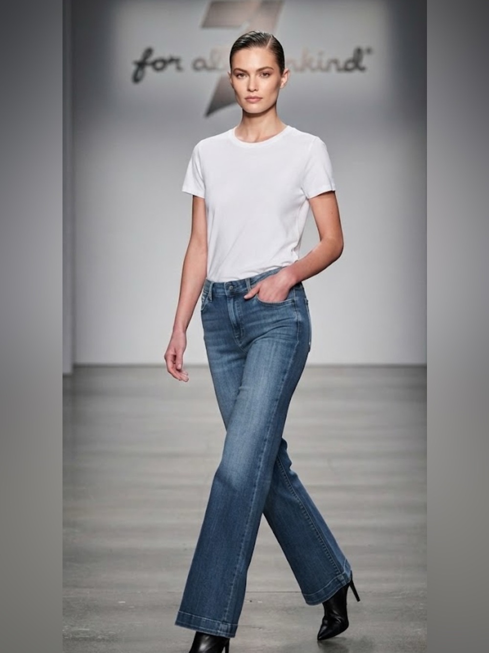 Authentic 7 For All Mankind women’s designer denim jeans sz 27